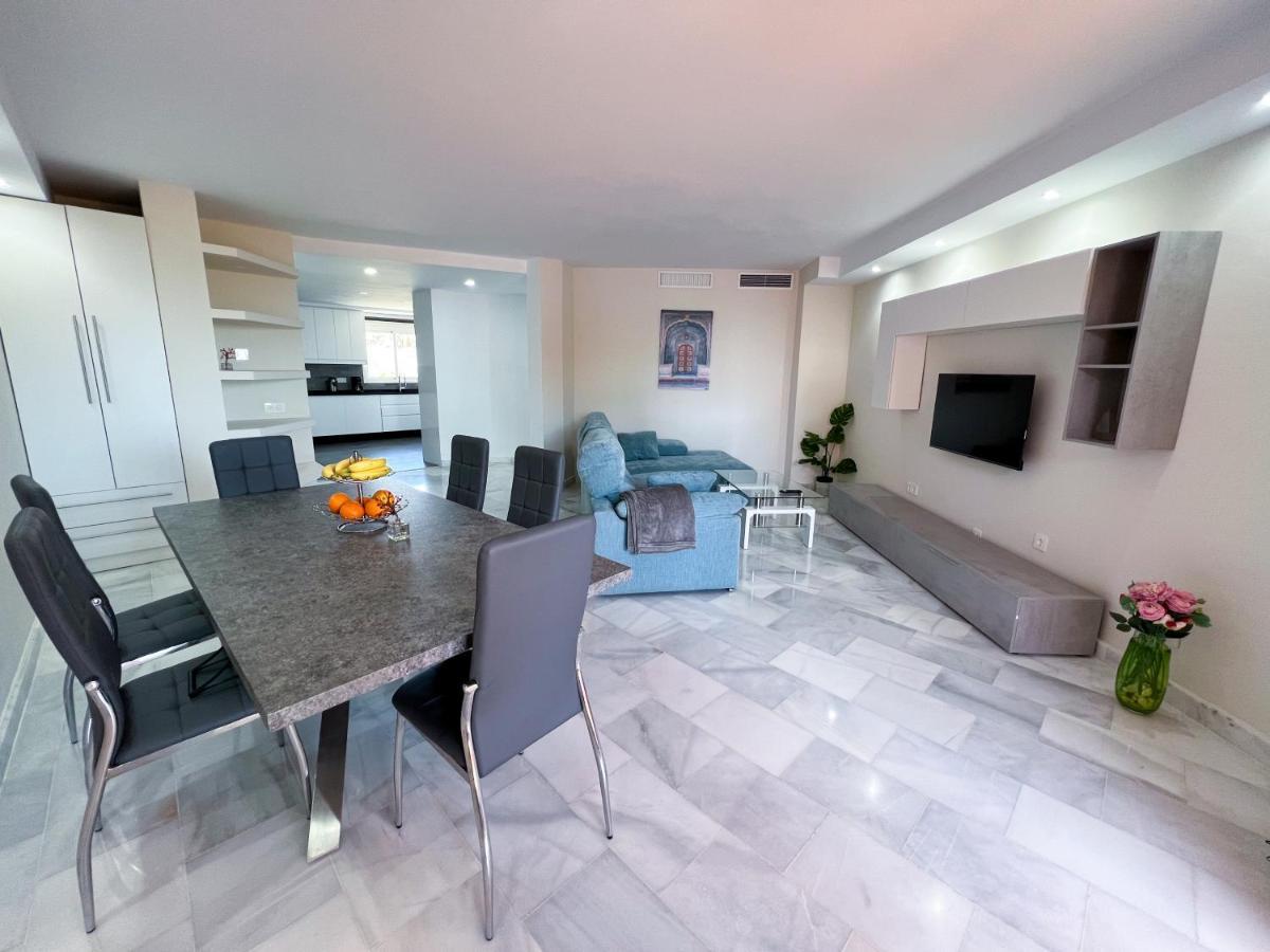 Luxury Three Bedroom Apartment At エステポナ エクステリア 写真