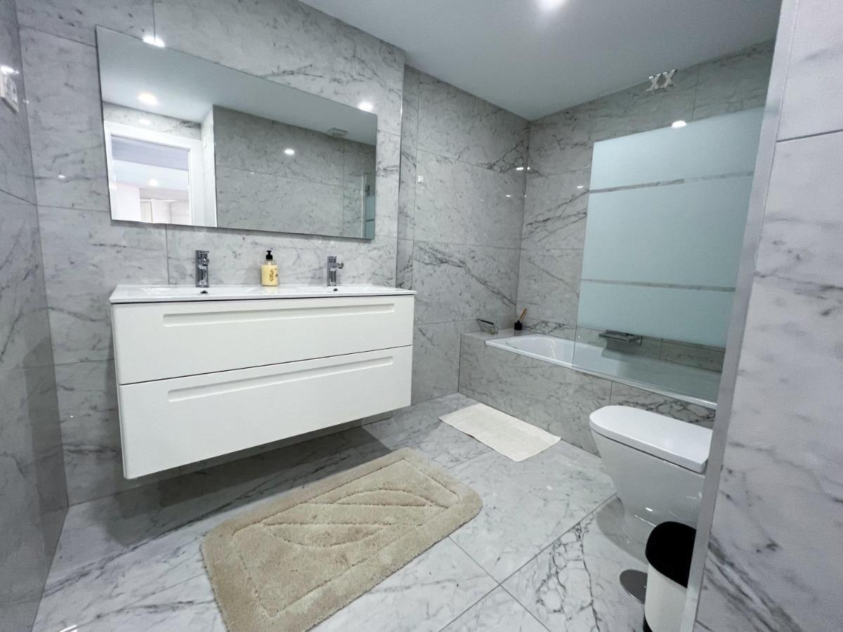 Luxury Three Bedroom Apartment At エステポナ エクステリア 写真