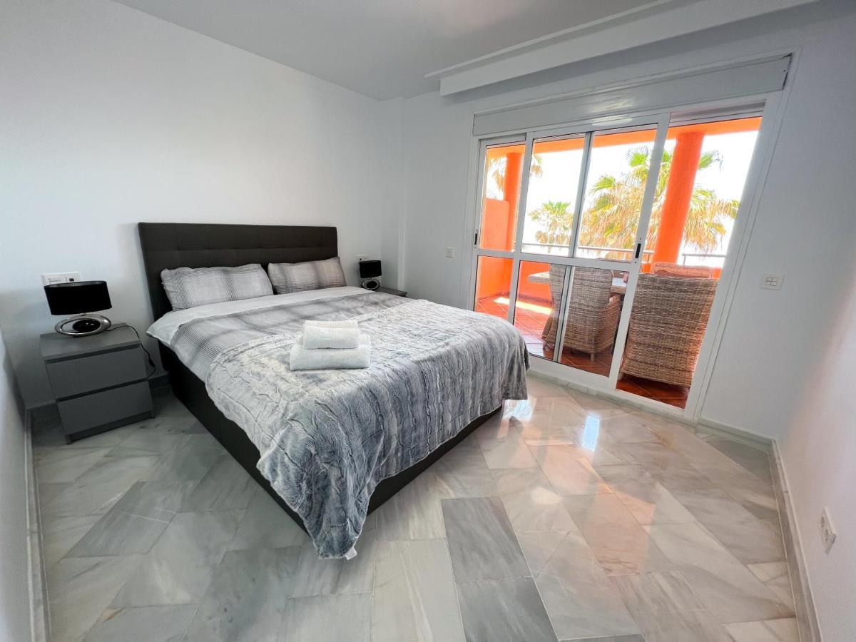 Luxury Three Bedroom Apartment At エステポナ エクステリア 写真