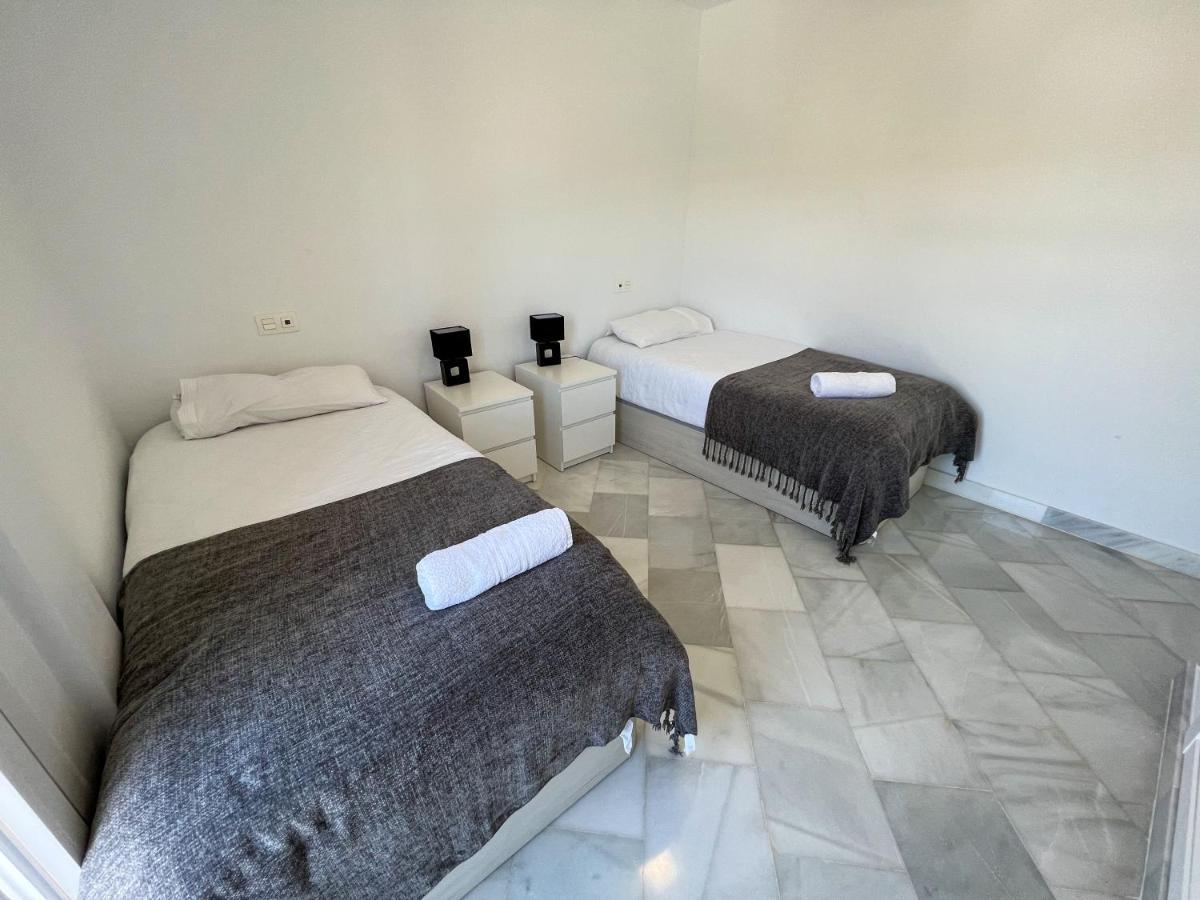Luxury Three Bedroom Apartment At エステポナ エクステリア 写真